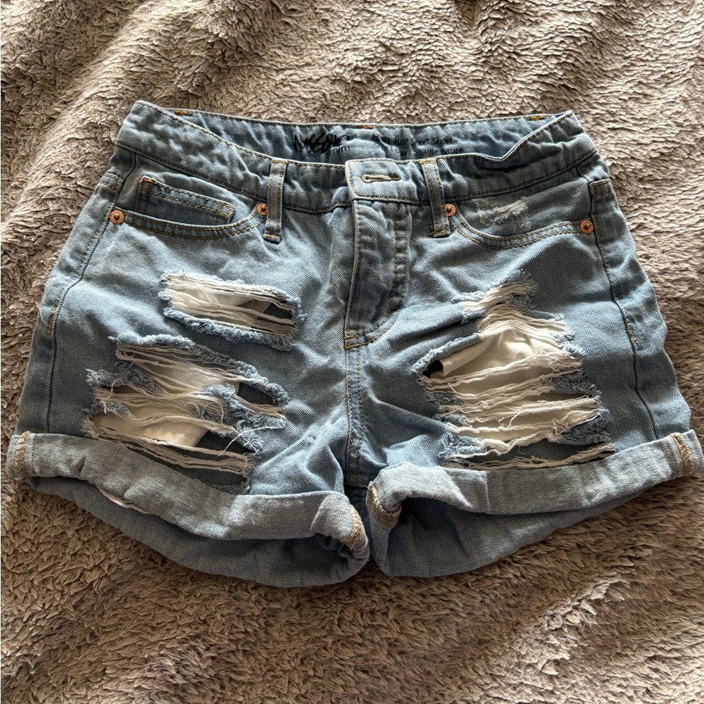 Size 0 Jean shorts. Light wash
